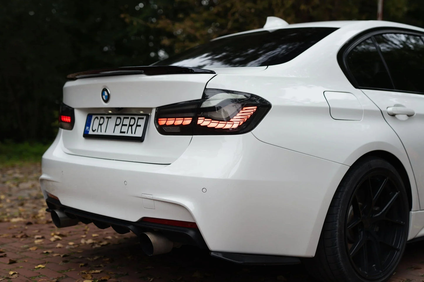 Dyfuzor Performance Style do BMW Serii 3 F30/F31 (335i/340i) w czarnym połysku